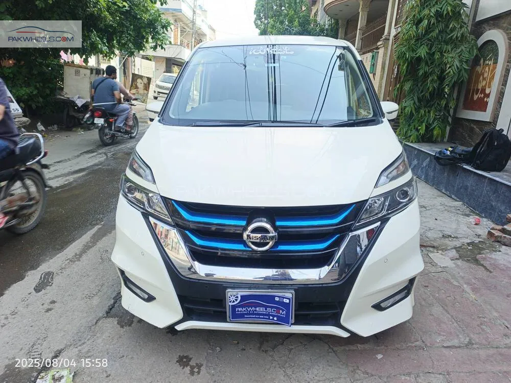 Nissan Serena 2019 for Sale in Lahore Image-1