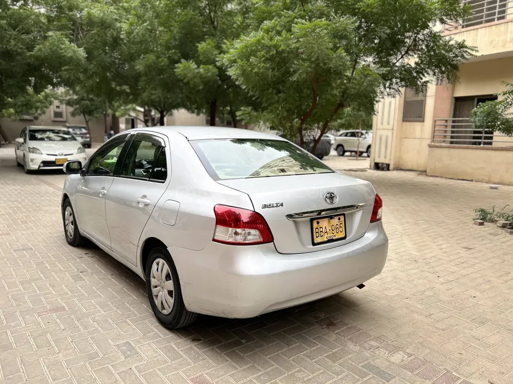 Toyota Belta 2011 for Sale in Karachi Image-1