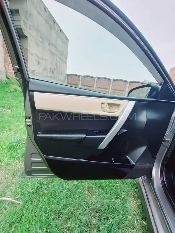 Toyota Corolla 2016 for Sale in Sialkot Image-1