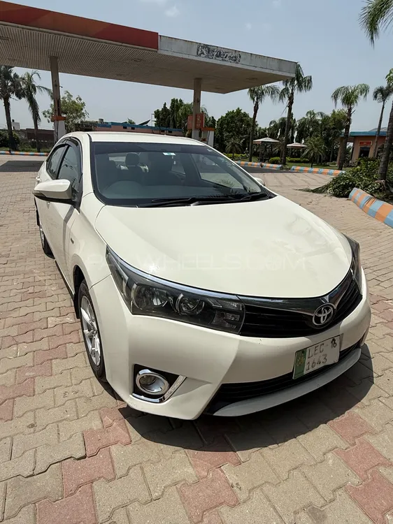 Toyota Corolla 2016 for Sale in Lahore Image-1