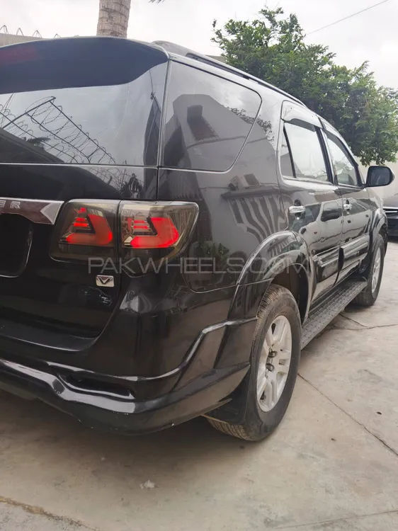 Toyota Fortuner 2013 for Sale in Karachi Image-1
