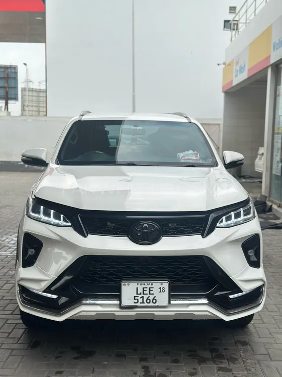 Toyota Fortuner 2017 for Sale in Lahore Image-1