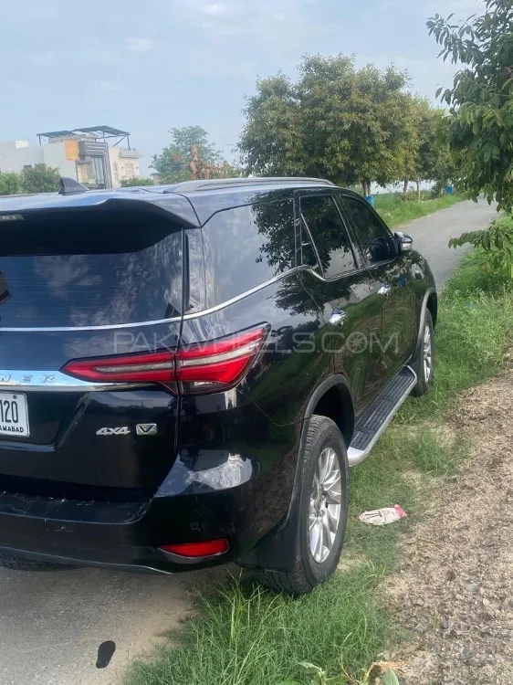 Toyota Fortuner 2022 for Sale in Lahore Image-1
