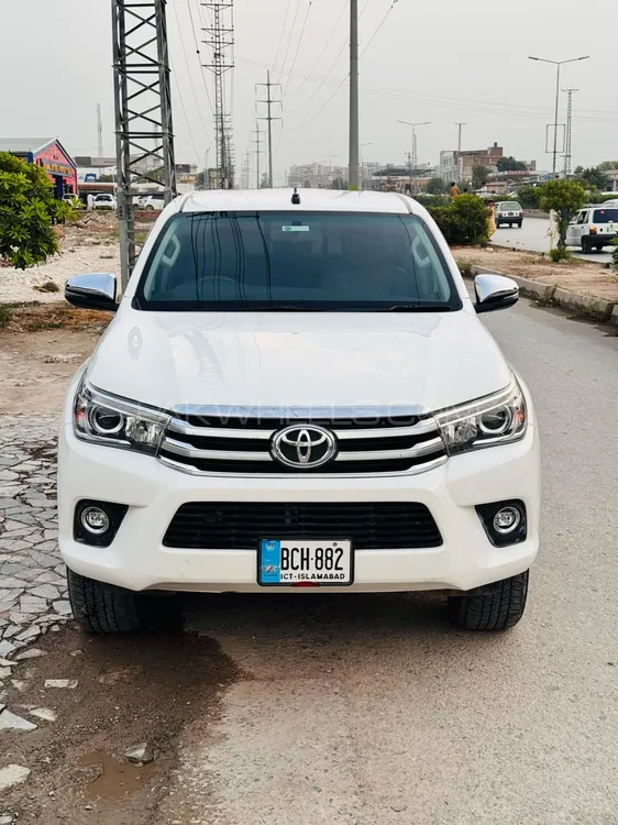 Toyota Hilux 2019 for Sale in Peshawar Image-1