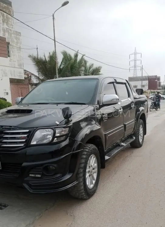 Toyota Hilux 2011 for Sale in Karachi Image-1