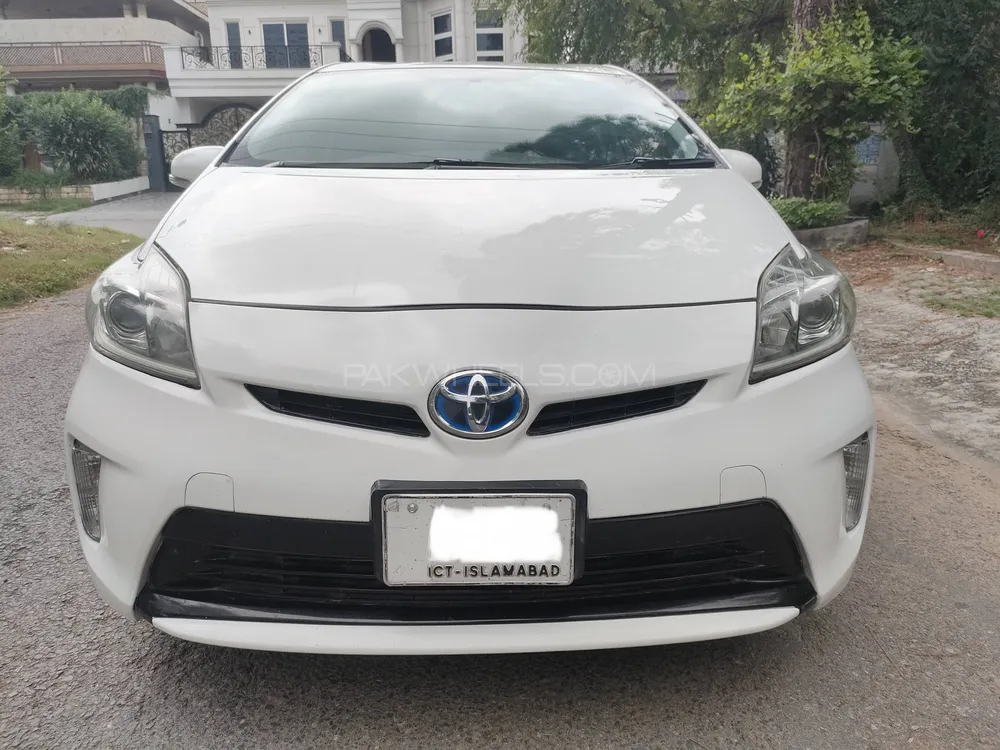 Toyota Prius 2013 for Sale in Islamabad Image-1