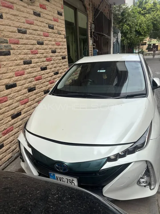 Toyota Prius 2021 for Sale in Lahore Image-1
