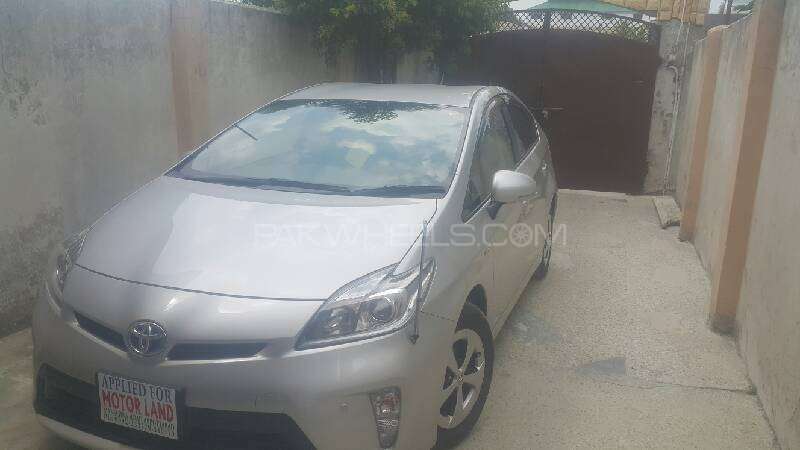 Toyota Prius 2013 for Sale in Abbottabad Image-1