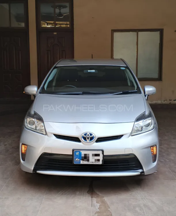 Toyota Prius 2014 for Sale in Lahore Image-1