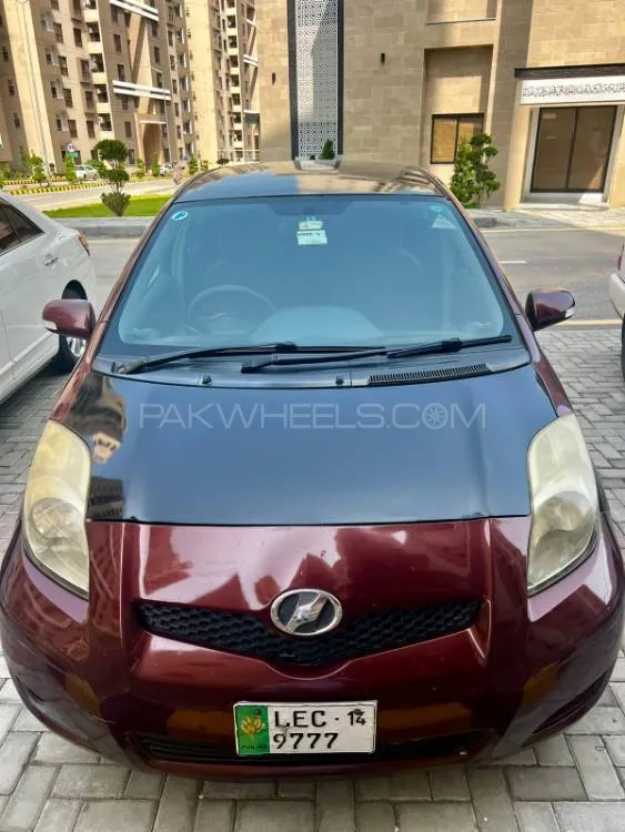 Toyota Vitz 2010 for Sale in Islamabad Image-1