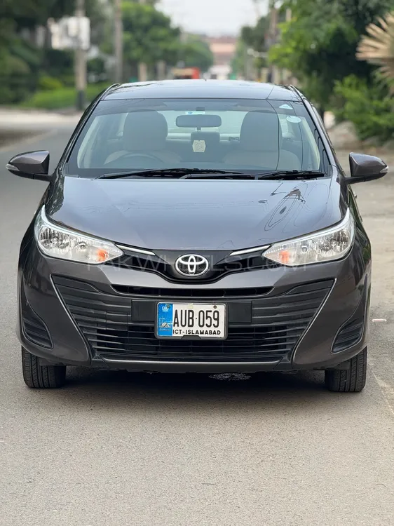 Toyota Yaris Sedan 2021 for Sale in Lahore Image-1
