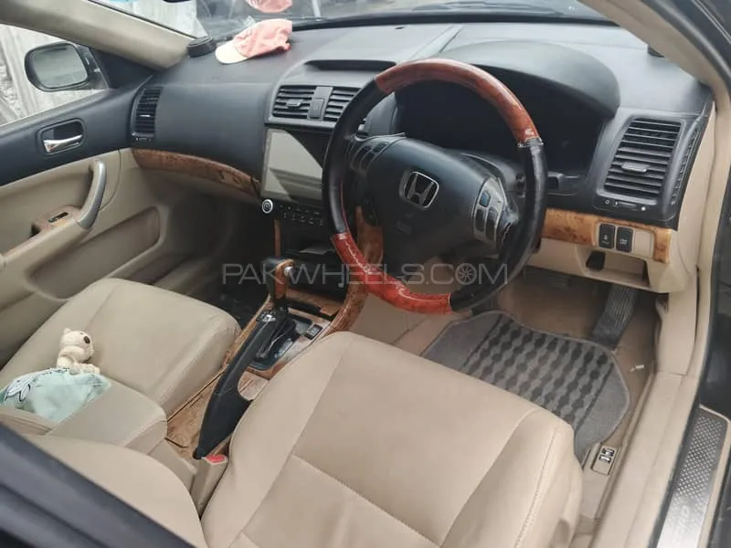 Honda Accord 2004 for Sale in Karachi Image-1