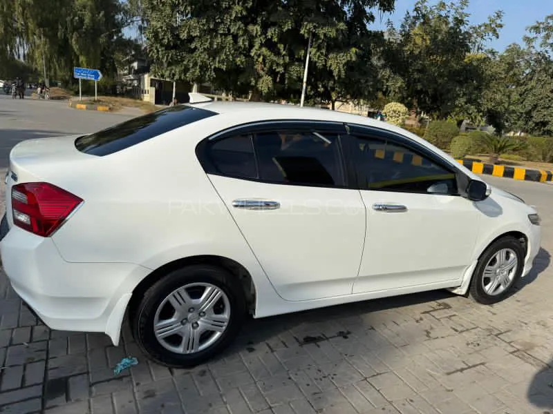 Honda City 2015 for Sale in Islamabad Image-1