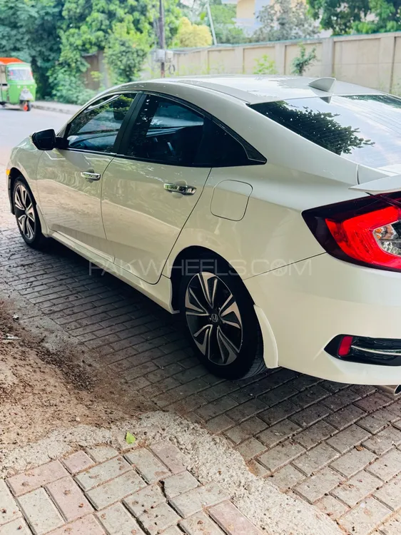 Honda Civic 2020 for Sale in Peshawar Image-1
