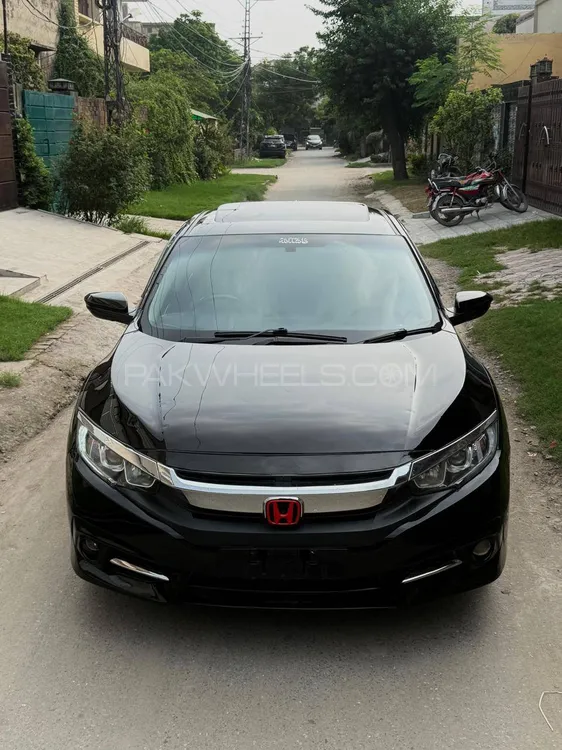 Honda Civic 2018 for Sale in Lahore Image-1