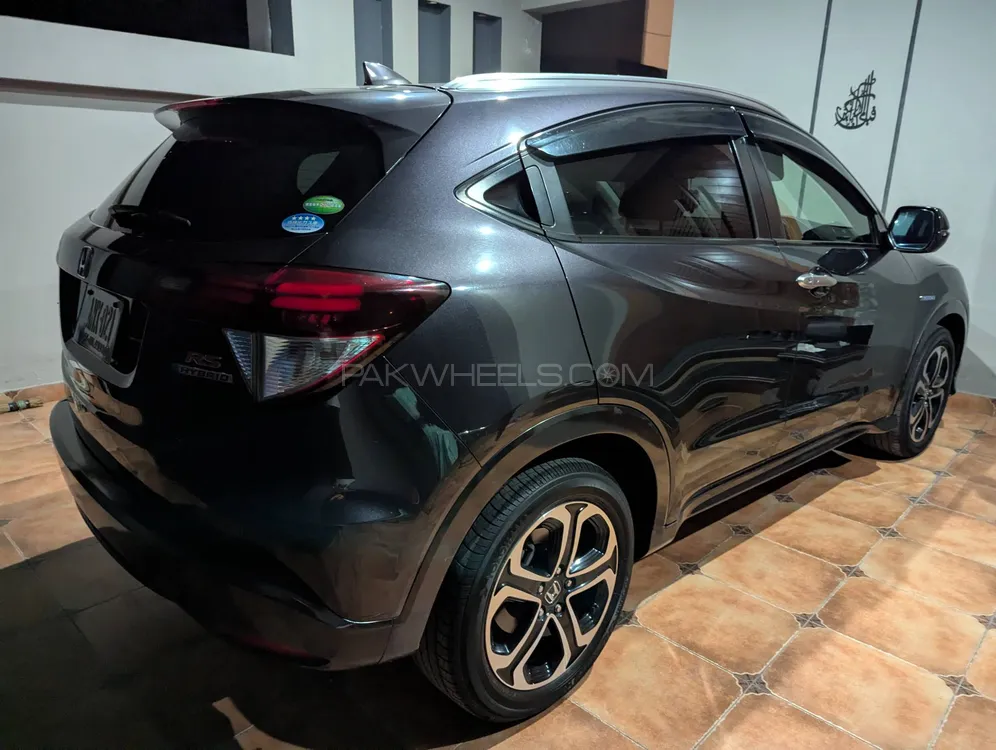 Honda Vezel 2014 for Sale in Sialkot Image-1