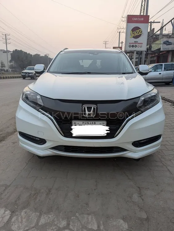 Honda Vezel 2016 for Sale in Sahiwal Image-1