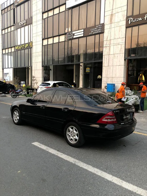 Mercedes Benz C Class 2002 for Sale in Lahore Image-1