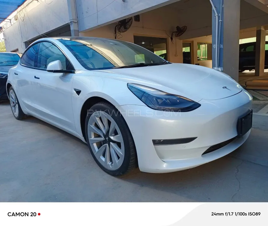 Tesla Model 3 2021 for Sale in Karachi Image-1