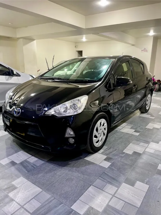 Toyota Aqua 2012 for Sale in Karachi Image-1