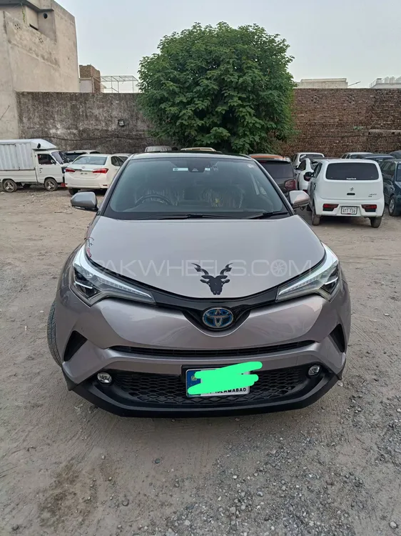 Toyota C-HR 2019 for Sale in Islamabad Image-1