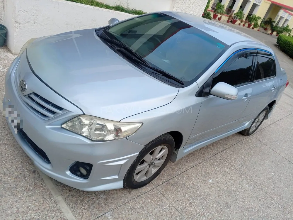 Toyota Corolla 2013 for Sale in Karachi Image-1