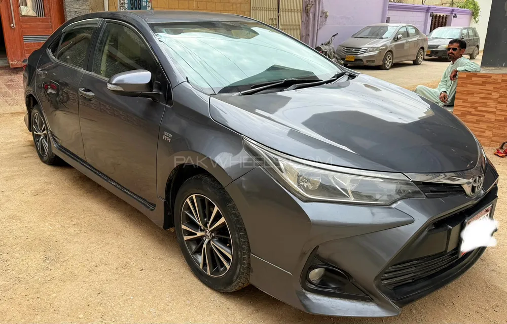 Toyota Corolla 2017 for Sale in Karachi Image-1
