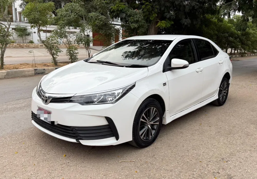 Toyota Corolla 2018 for Sale in Karachi Image-1