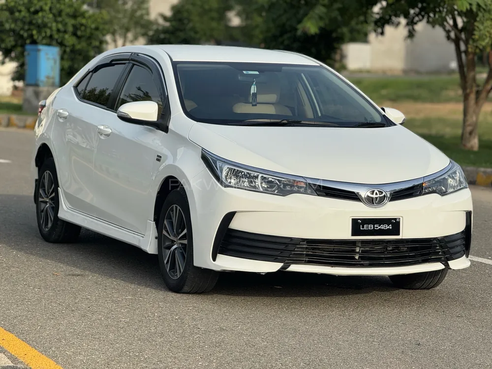 Toyota Corolla 2020 for Sale in Faisalabad Image-1