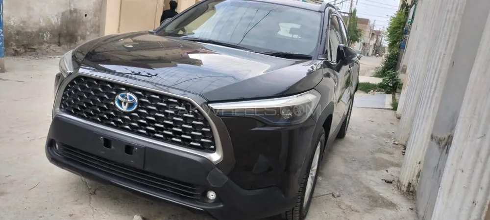 Toyota Corolla Cross 2025 for Sale in Lahore Image-1