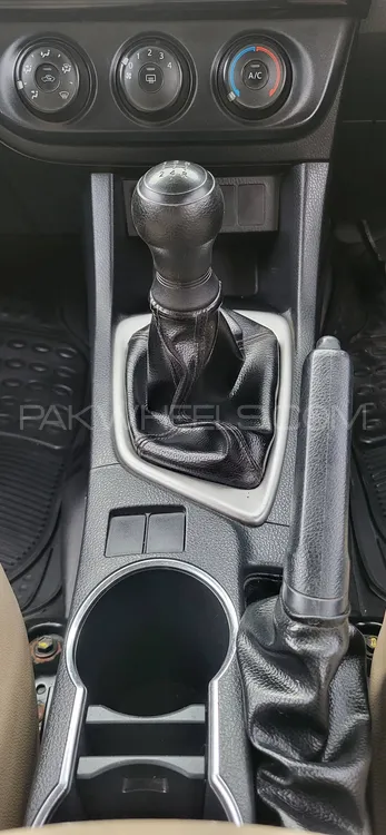 Toyota Corolla 2016 for Sale in Chichawatni Toyota Corolla 2016 for Sale in Chichawatni Image-13