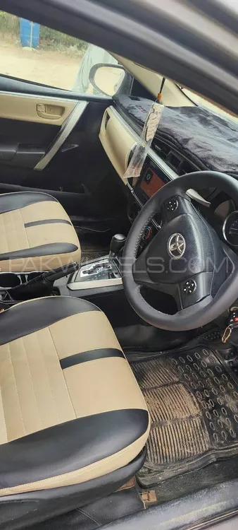 Toyota Corolla 2015 for Sale in Karachi Image-1