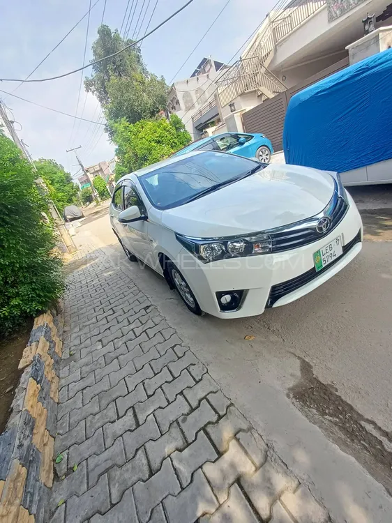 Toyota Corolla 2017 for Sale in Lahore Image-1