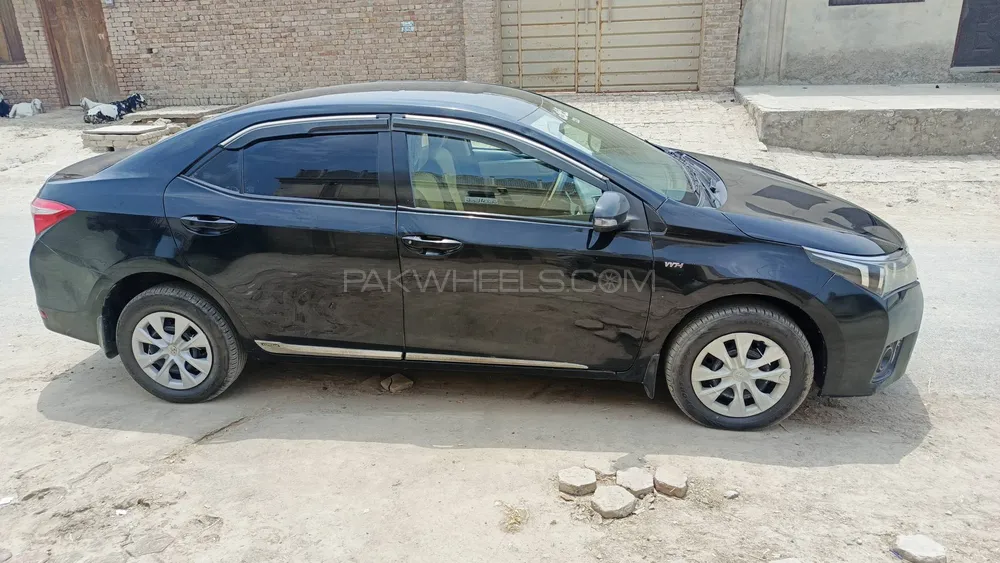 Toyota Corolla 2016 for Sale in Burewala Image-1