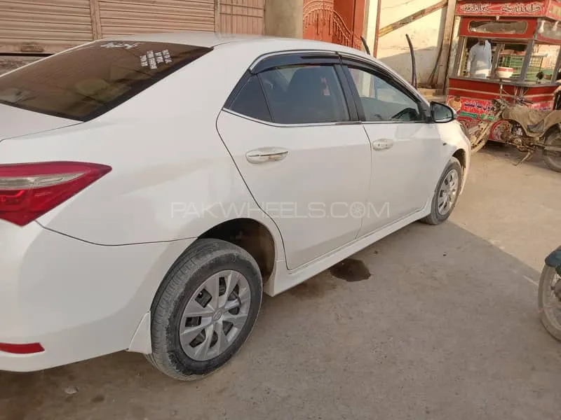 Toyota Corolla 2017 for Sale in Karachi Image-1
