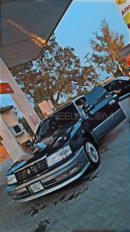 Toyota Crown 1996 for Sale in Kohat Image-1