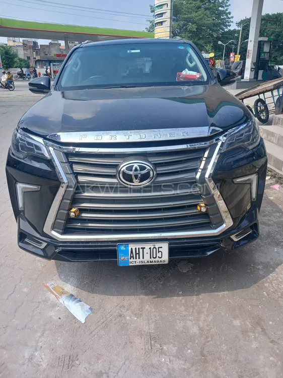 Toyota Fortuner 2018 for Sale in Sialkot Image-1