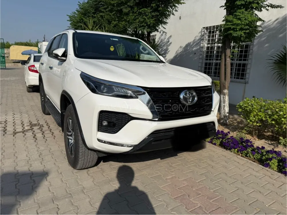 Toyota Fortuner 2022 for Sale in Islamabad Image-1