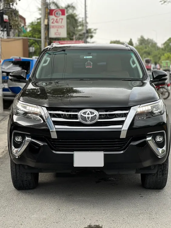 Toyota Fortuner 2018 for Sale in Lahore Image-1
