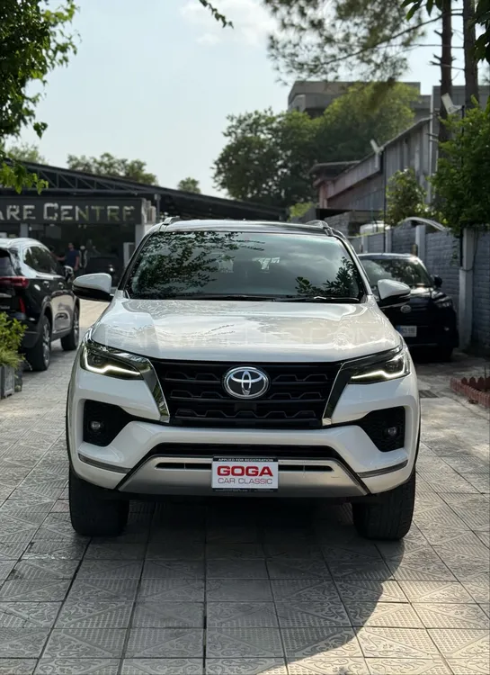 Toyota Fortuner 2021 for Sale in Islamabad Image-1