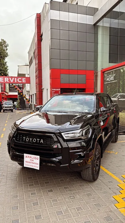 Toyota Hilux 2025 for Sale in Karachi Image-1
