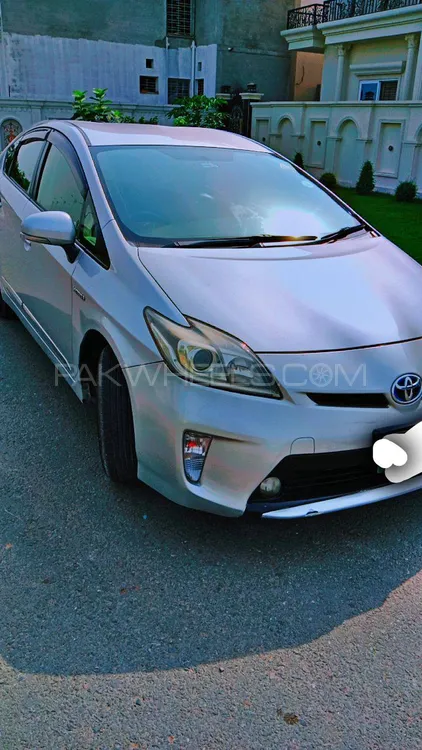 Toyota Prius 2012 for Sale in Gujranwala Image-1