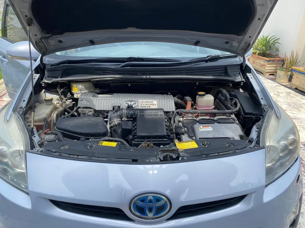 Toyota Prius 2009 for Sale in Multan Image-1