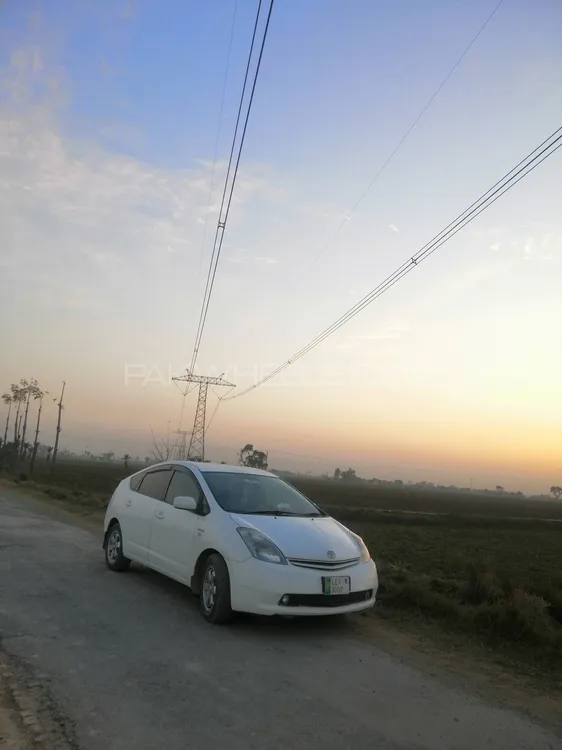 Toyota Prius 2010 for Sale in Pak pattan sharif Image-1