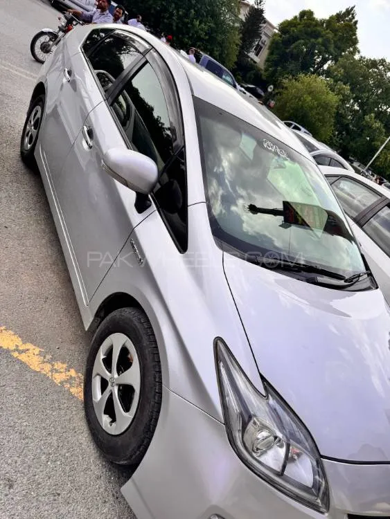 Toyota Prius 2015 for Sale in Islamabad Image-1