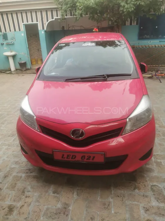 Toyota Vitz 2013 for Sale in Swabi Image-1