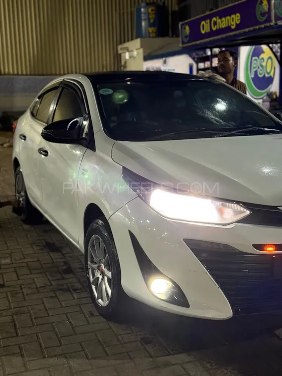 Toyota Yaris Sedan 2021 for Sale in Karachi Image-1
