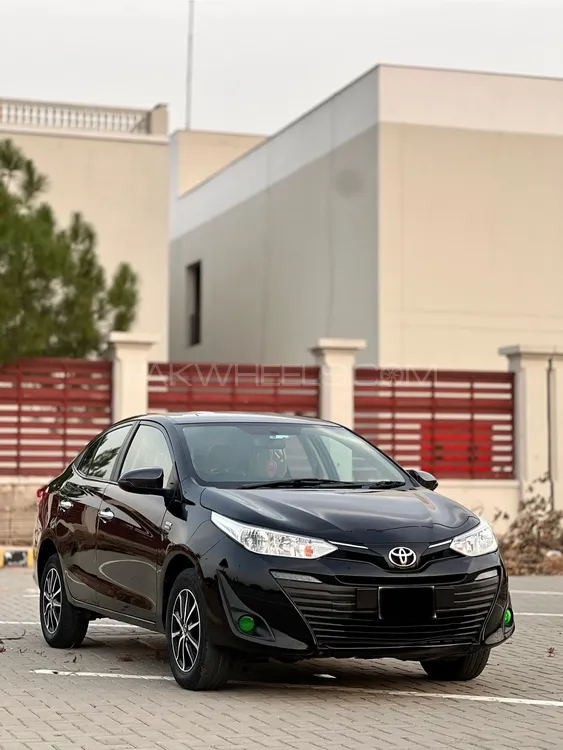 Toyota Yaris Sedan 2021 for Sale in Lahore Image-1