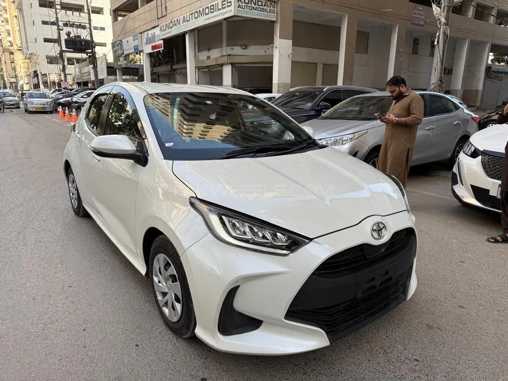 Toyota Yaris Hatchback 2022 for Sale in Peshawar Image-1