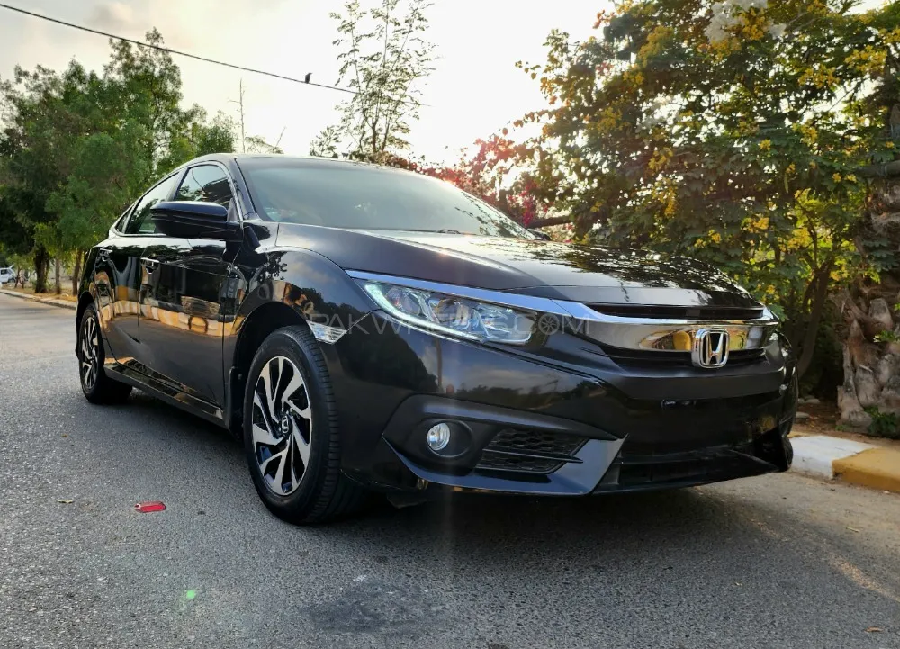 Honda Civic 2017 for Sale in Karachi Image-1